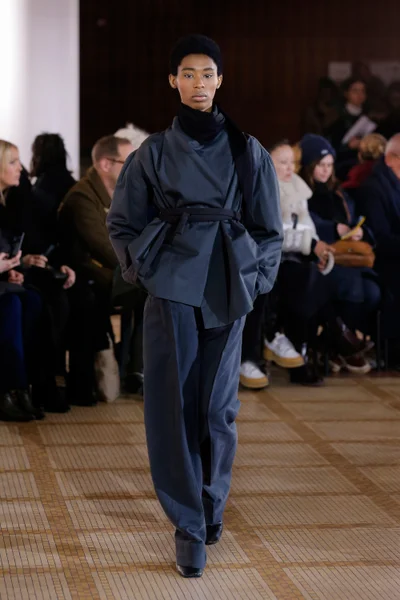 Look 24